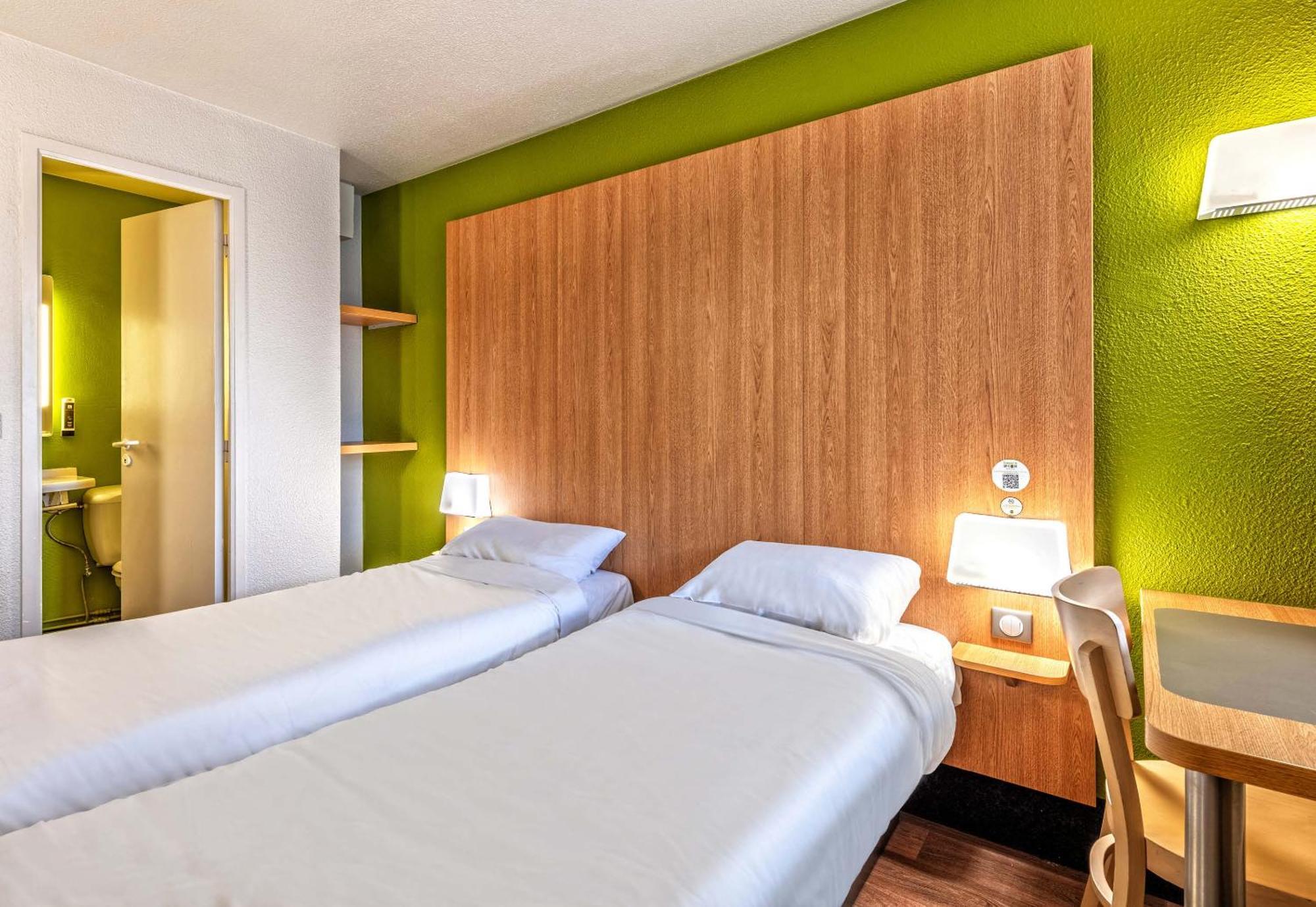 Brest Kergaradec Aeroport Hotel 2*